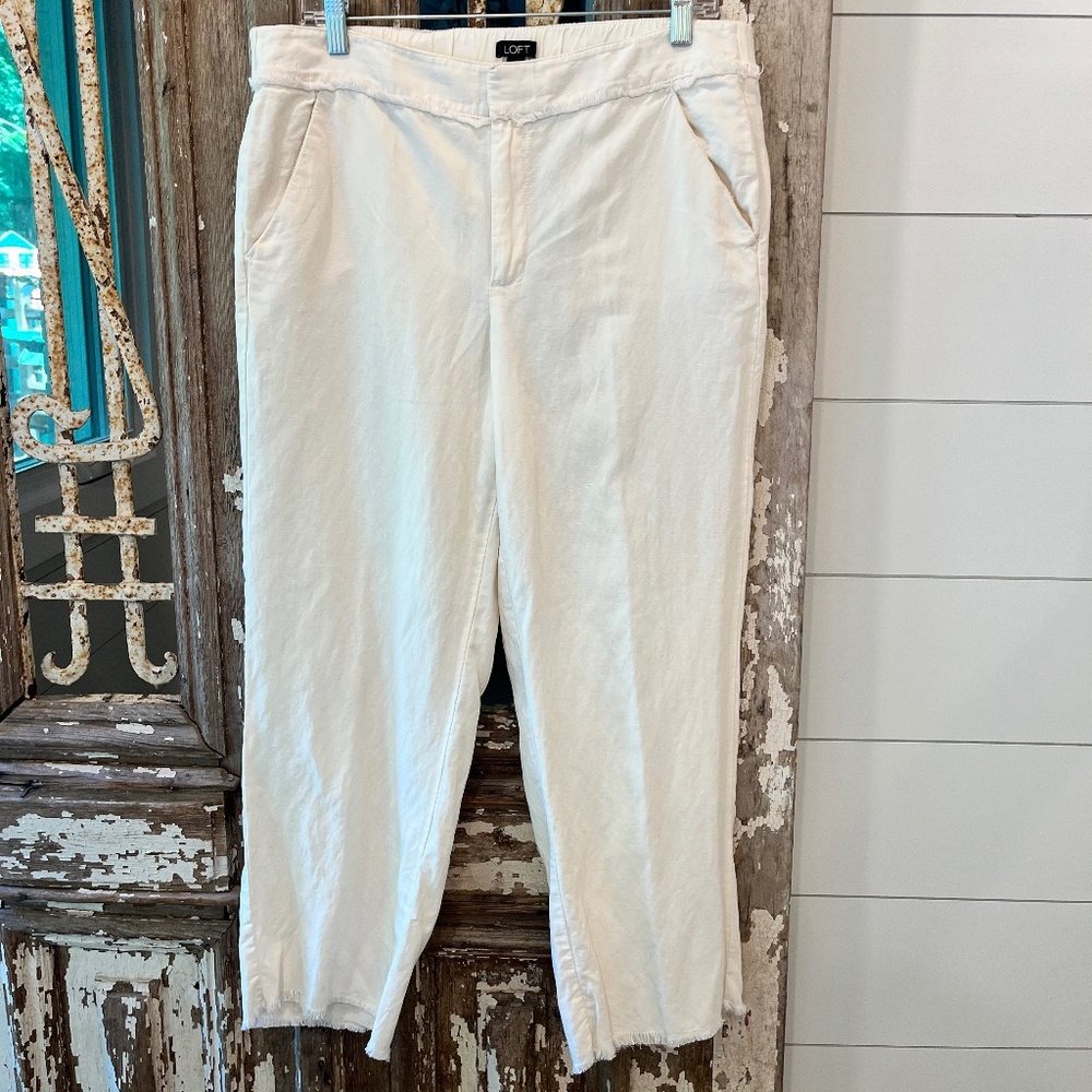 Cream Pants w/ Raw Hem Detail & Elastic Back Waist - EXC COND - Sz M - LOFT